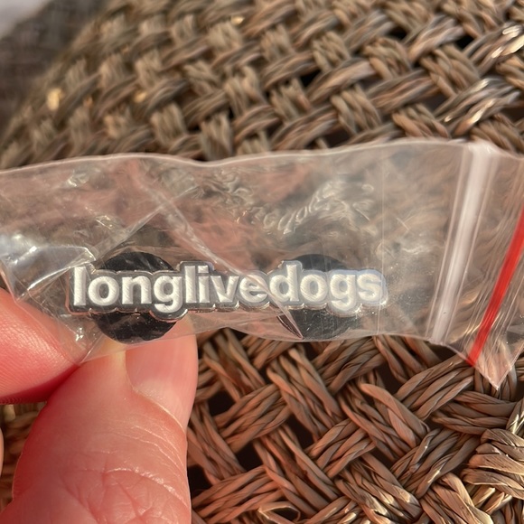 1-3pcs Set Long Live Dogs 🐾 & Birds Champion Pins Set - Picture 10 of 16